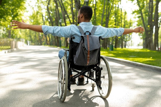 🦽How to Choose the Right Wheelchair for Home Use: A Caregiver’s Guide.